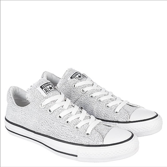 Converse Shoes - Women’s Converse All Stars (8) Like New!